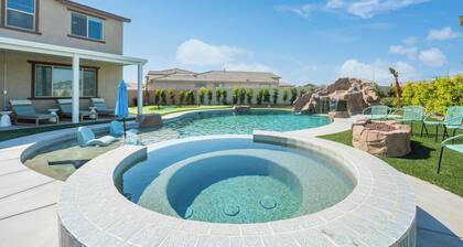 Rockslide House - New build, resort style pool, endless amenities (3 miles to festivals)
