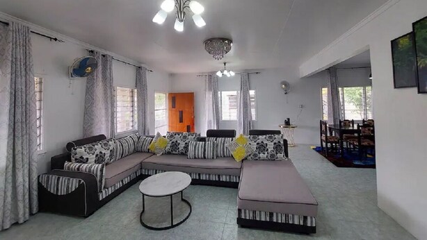 Smart TV - The Park View Family Home (Nakurakura, Nadi, Western Division, Fiji)