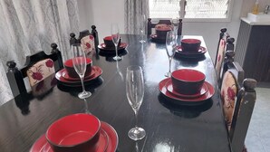 Dining - The Park View Family Home (Nakurakura, Nadi, Western Division, Fiji)