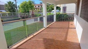 Property grounds - The Park View Family Home (Nakurakura, Nadi, Western Division, Fiji)
