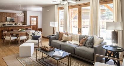 Summer Availability! New build 5 Bedroom Townhome in Big Sky Town Center