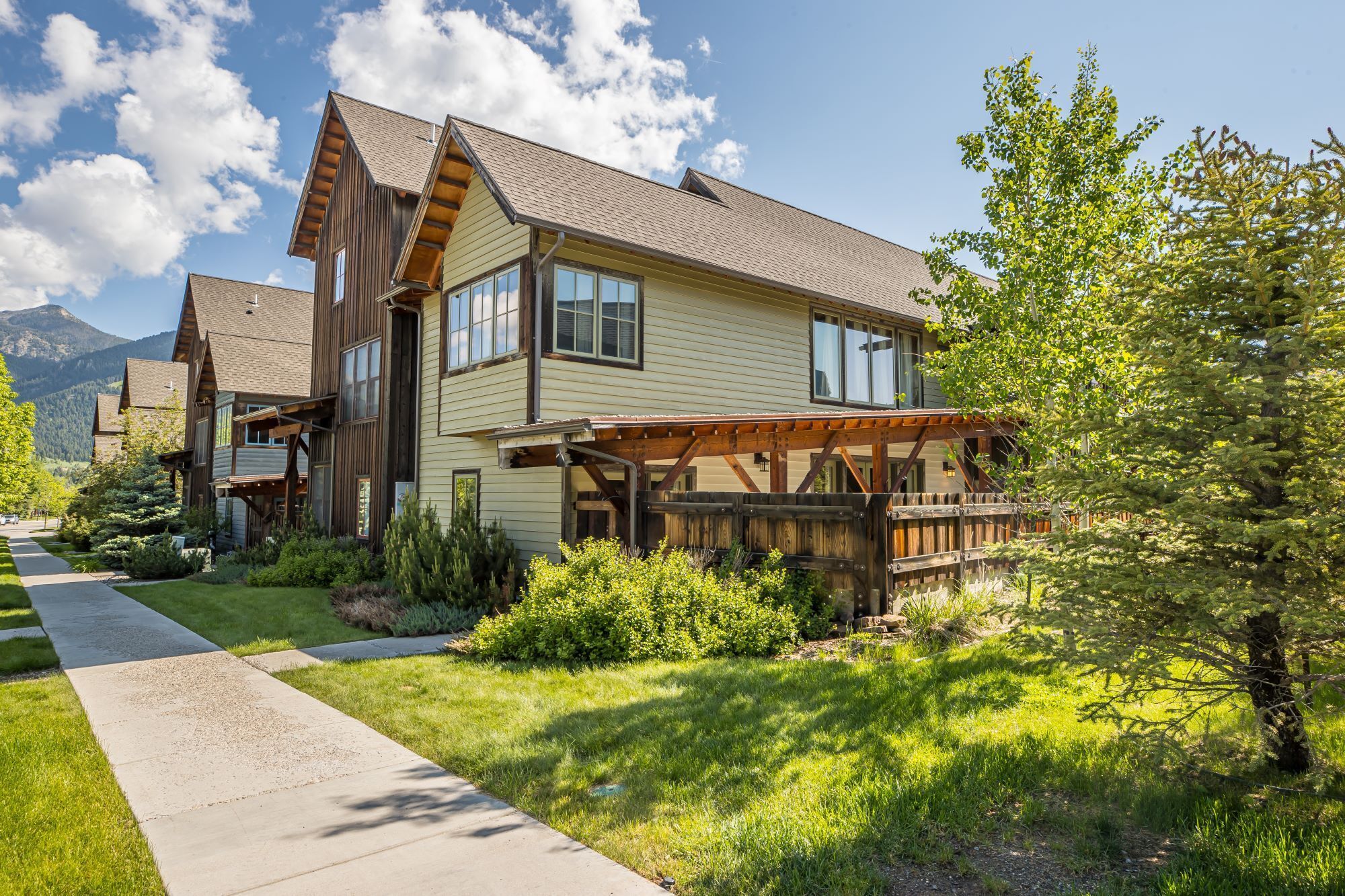 Winter Availability! New build 5 Bedroom Townhome in Big Sky Town Center