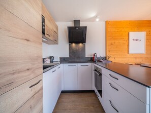 Frigorifero, microonde, forno, lavastoviglie