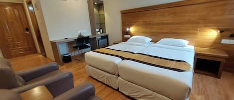 1 bedroom, minibar, in-room safe, desk