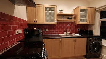 Apartment | Private kitchen | Fridge, microwave, oven, stovetop