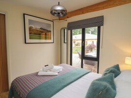 2 habitaciones, decoración personalizada y muebles diferentes