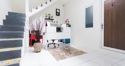 OYO 2975 House Of Mahira Syariah