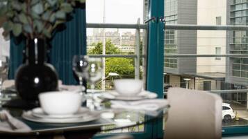 Apartment | Dining