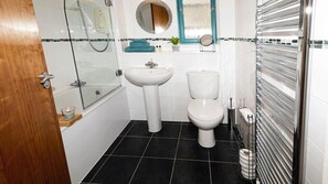 Apartment | Bathroom