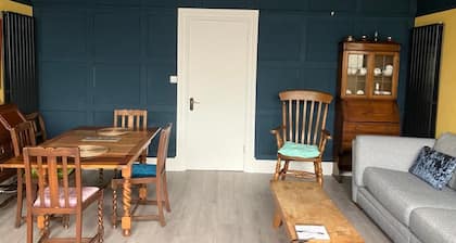Sleeps 14 Cardiff City Centre