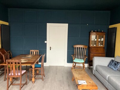 Sleeps 14 Cardiff City Centre