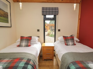 2 bedrooms, individually decorated, individually furnished, free WiFi