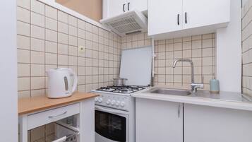 مستلزمات طهي/أطباق/أوعية