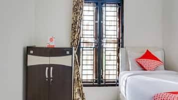 Standard Single Room | Desk, laptop workspace, free WiFi, bed sheets