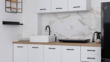 Réfrigérateur, plaque de cuisson