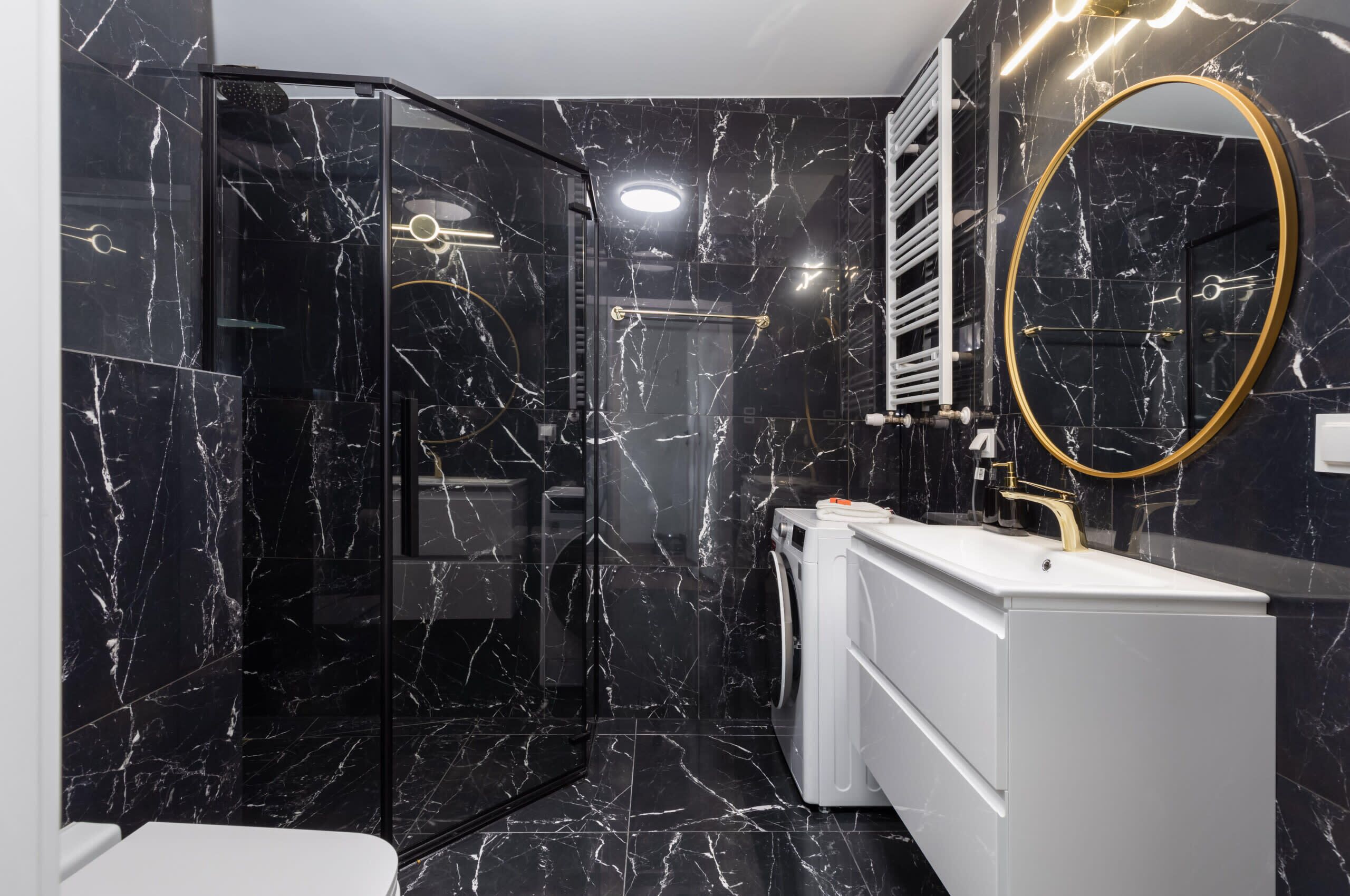 Shower, shampoo