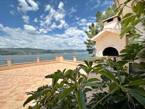 Unclassified image, 2 of 18, button - Vini - Direct by the sea and Free Parking - A3 4 1 (Trogir)