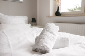 2 Schlafzimmer, Schreibtisch, Bügeleisen/Bügelbrett, kostenloses WLAN