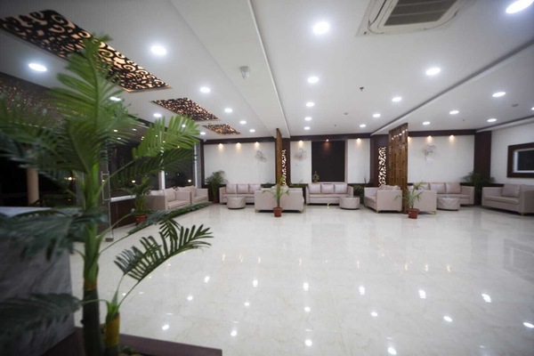 Banquet hall