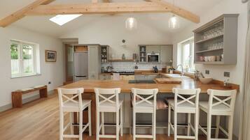 Fridge, dishwasher, electric kettle, toaster