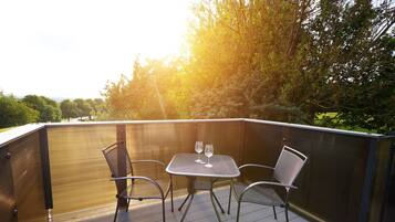 Lyxigt dubbelrum - eget badrum | Balkongutsikt