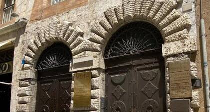 Royal Domus Perugia - via Mazzini