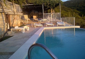 Room - Holiday Houses, Villas Knez - With Private Pool (Hvar)