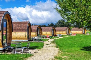 Outdoor dining - Oeno-tonneaux - Gamay (Lugny)