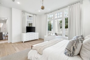 5 Schlafzimmer, Bügeleisen/Bügelbrett, kostenloses WLAN, Bettwäsche