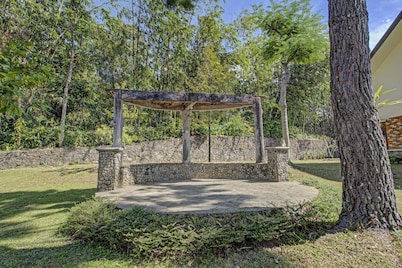 OYO 3208 Villa Inn App Trawas Bintaro Syariah