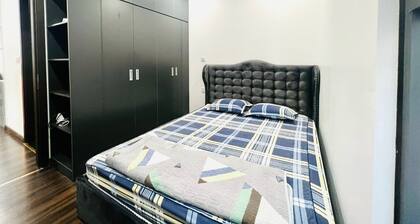 Sunny Apartmenr