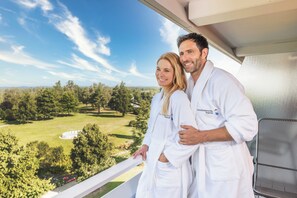 Superior Double Room | Terrace/patio - Thermenhotel Gesundheits-Bad Buchau (Bad Buchau)