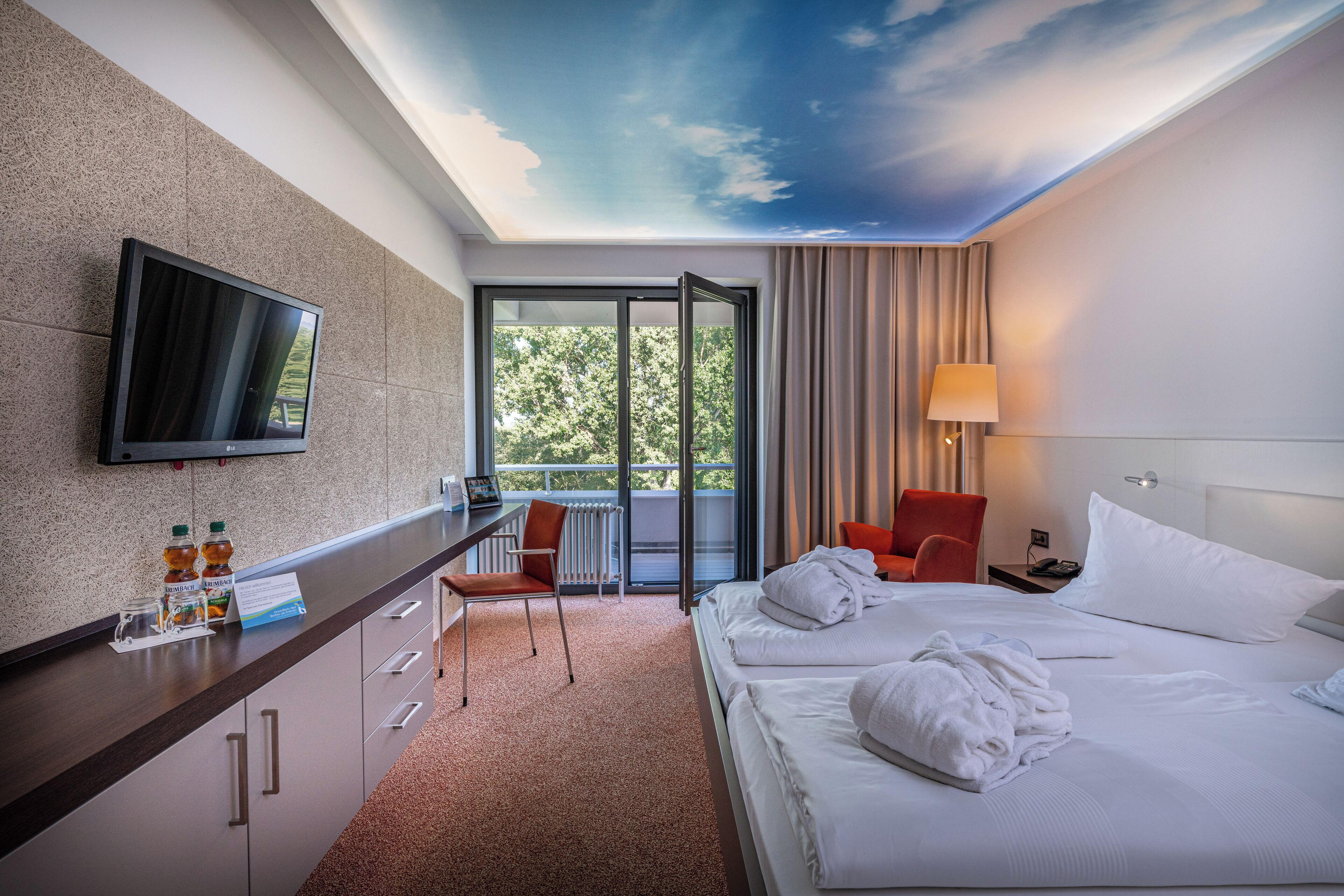 Superior Double Room | In-room safe, bed sheets