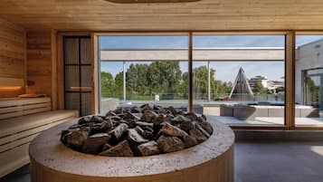 Sauna, bañera de hidromasaje, baño turco, masajes con piedras calientes