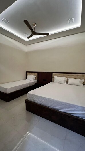 Superior Room | 1 bedroom - Hotel Divyakashi homestay (Varanasi)