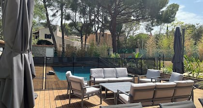 Grande Maison Avec Clim & Piscine à 350m de la Plage