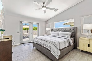 4 bedrooms, WiFi - Hercules House- Four Bedroom Home (Palm Springs)