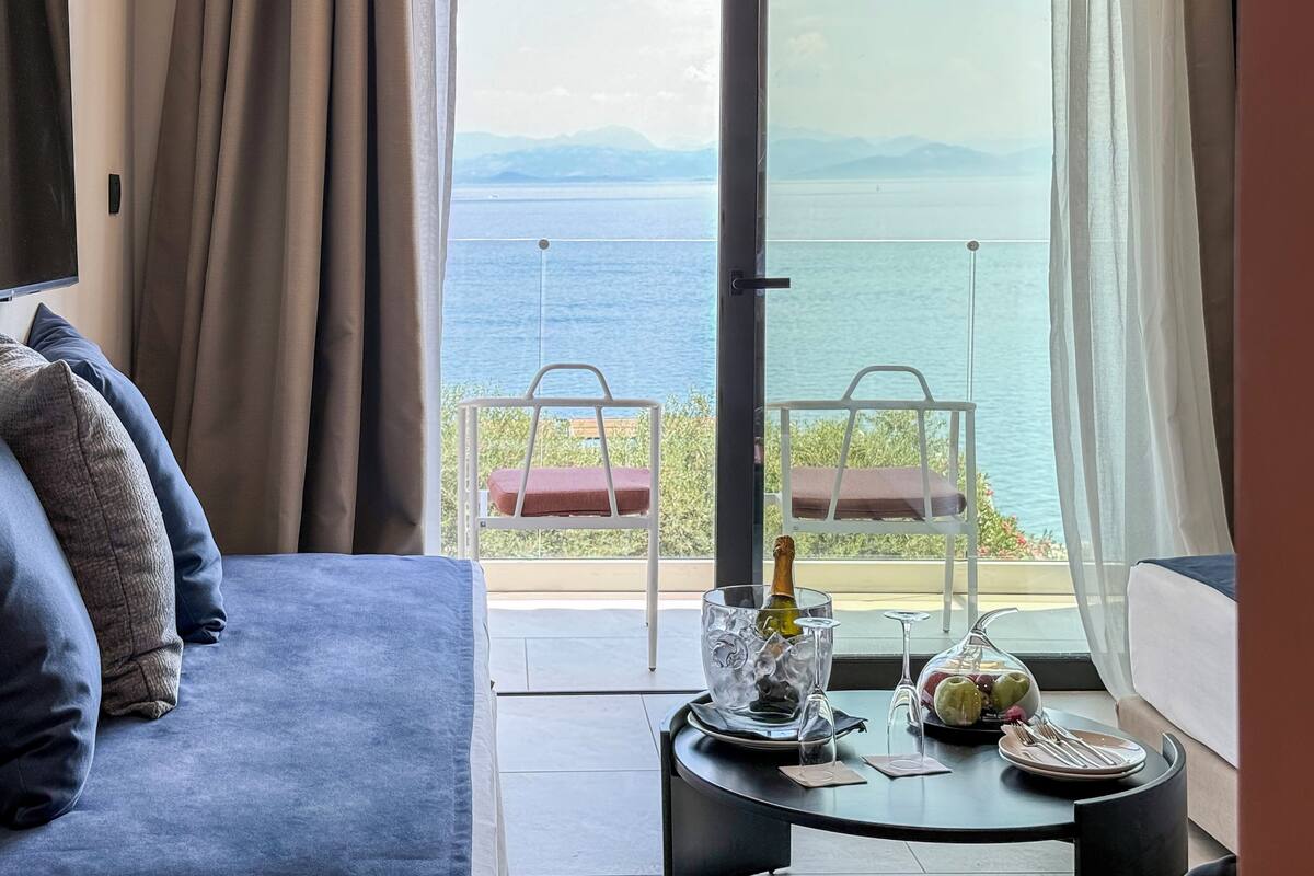 Family Suite Front Sea View