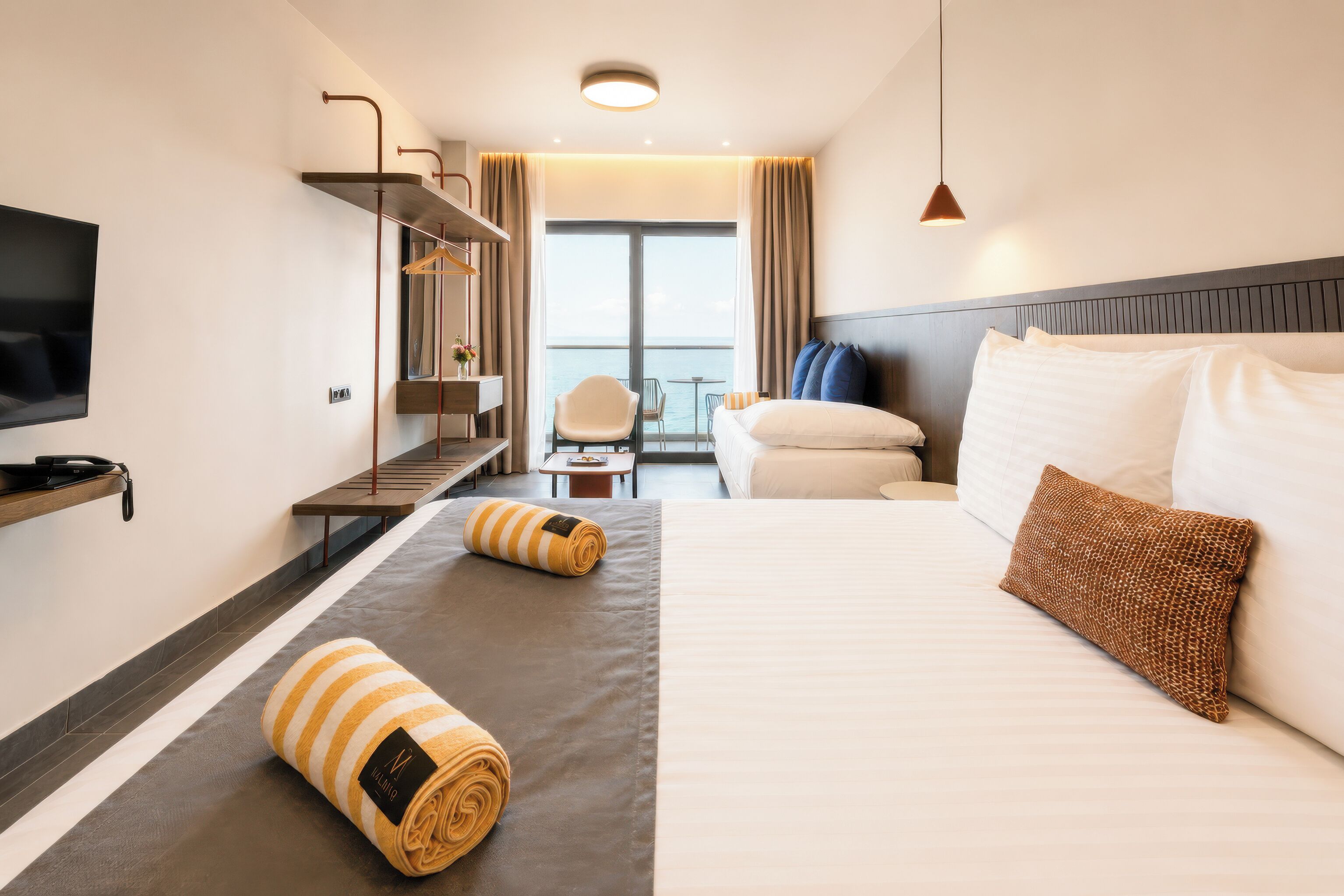Triple Room Front Sea View | Premium bedding, minibar, in-room safe, desk