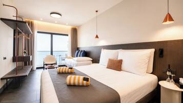 Triple Room Front Sea View | Premium bedding, minibar, in-room safe, desk