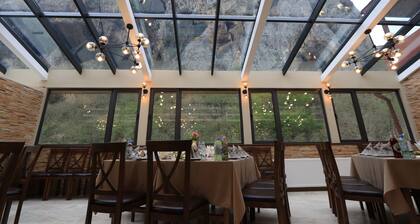 Hotel Dzeruli