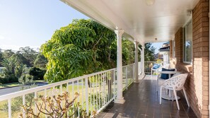 Property grounds - Just Beachy in Mollymook (Mollymook)