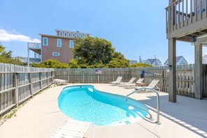 Pool - Sol Mate - 5BR 2nd Row Home with Ocean Views, Pool, Hot Tub & Pet Friendly! (North Topsail Beach)