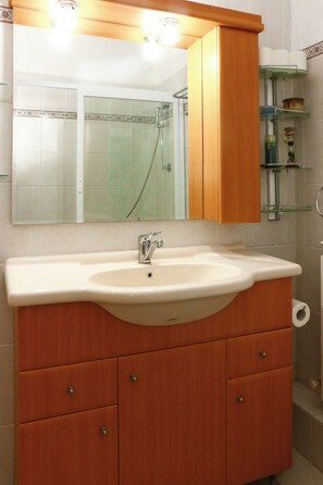Towels, toilet paper