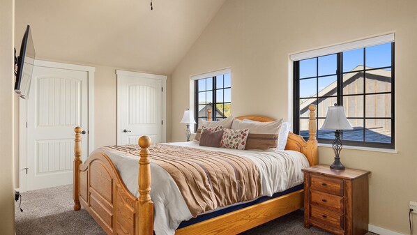 2 bedrooms, iron/ironing board, travel cot, free WiFi