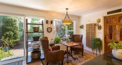 Spacious Apartment in Central Area, A/C, Sleeps 4
