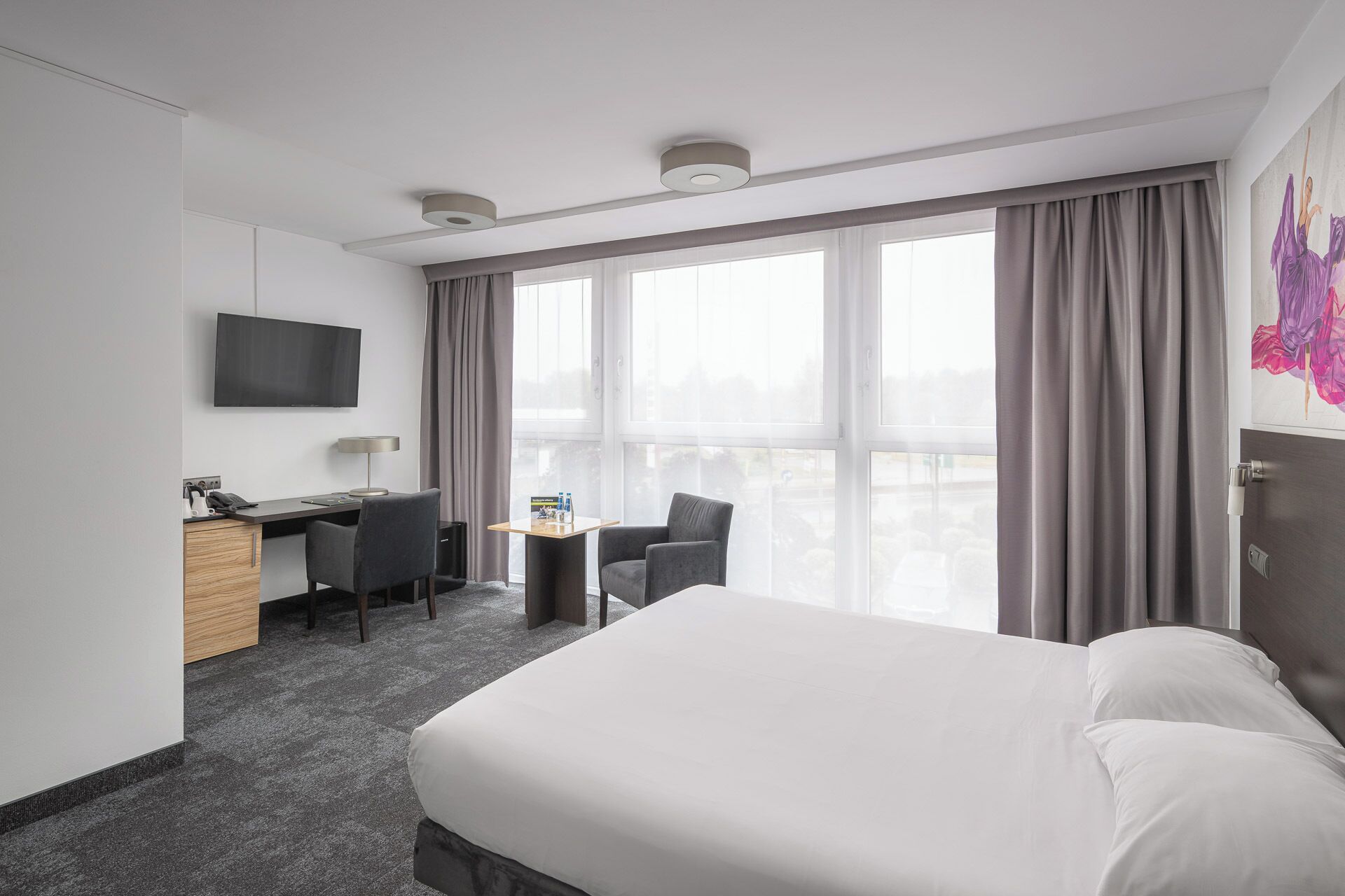 Premium Double Room | Desk, soundproofing, free WiFi, bed sheets