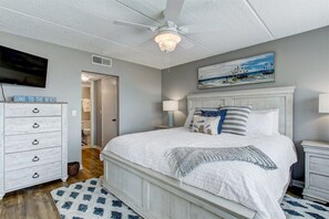 2 bedrooms, internet, bed sheets - Amelia South F1 - Hosted by Moore AI Rentals (Fernandina Beach)