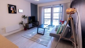 Exclusive Apartment, 1 Bedroom | Living area - Pristine 1 and 2 bedroom apartments near business district, walking distance to city centre, free internet & complimentary parking by Sojo Stay (Birmingham)