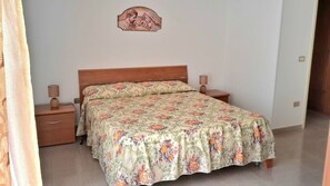 2 bedrooms, desk, iron/ironing board, travel cot